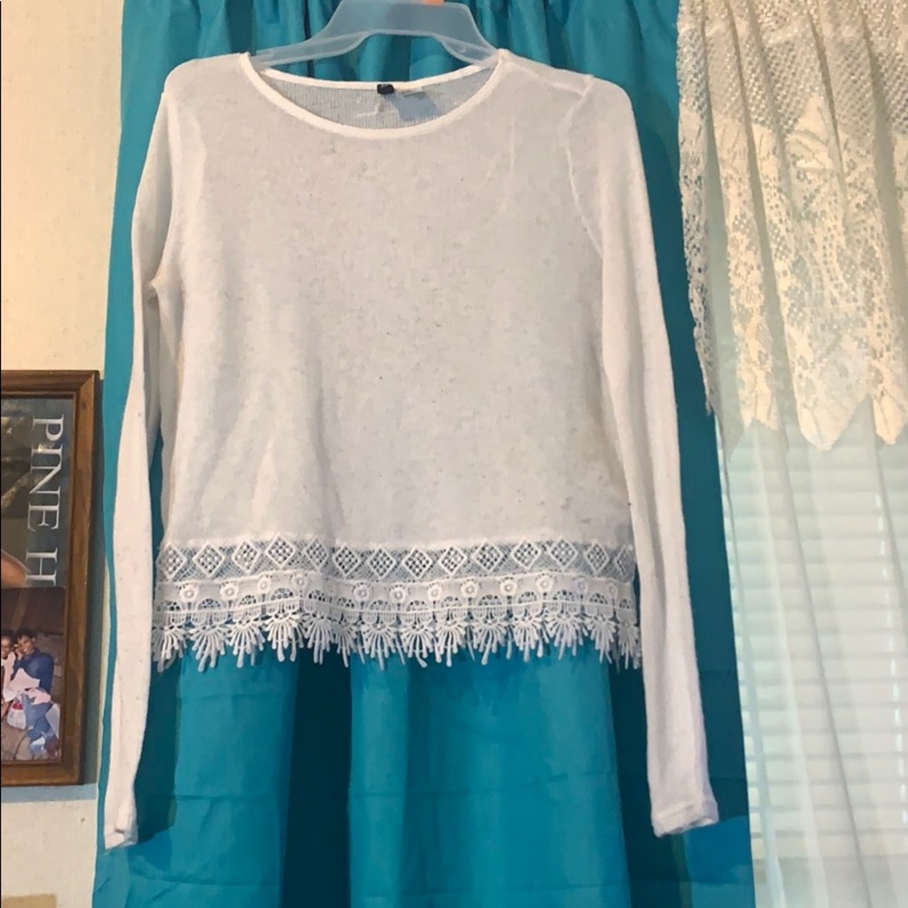 Thin fall sweater